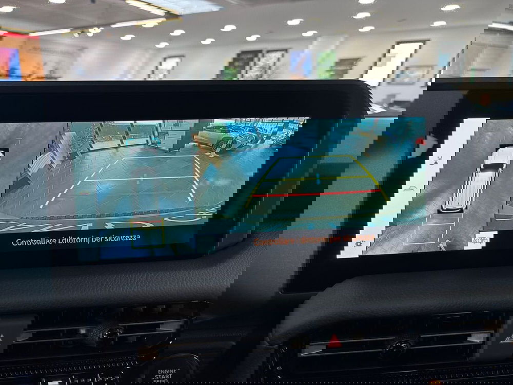 Toyota Land Cruiser nuova a Lecco (16)