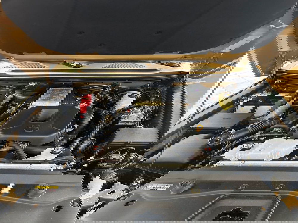 Toyota Land Cruiser nuova a Lecco (17)