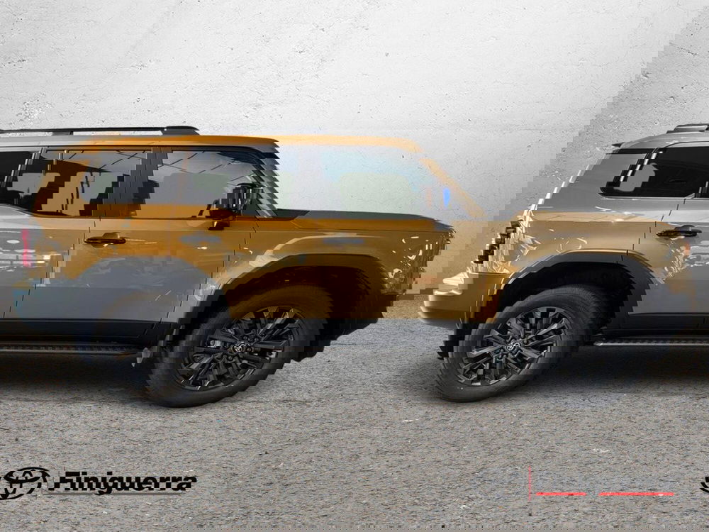 Toyota Land Cruiser nuova a Lecco (5)