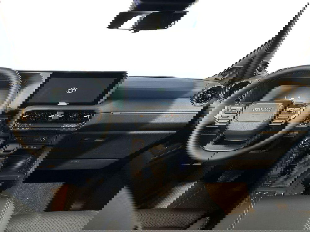 Toyota Land Cruiser nuova a Lecco (8)