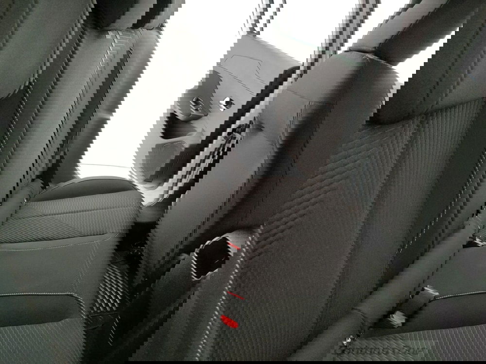 Peugeot 308 nuova a Caserta (11)