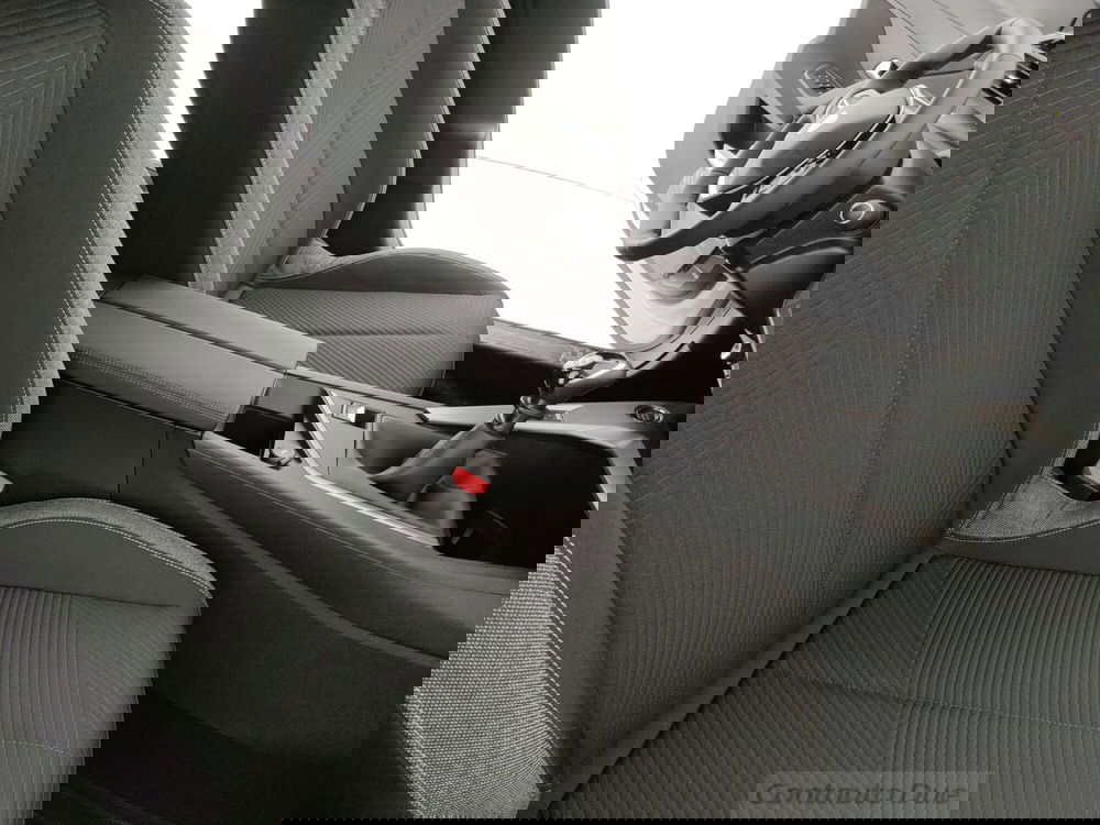 Peugeot 308 nuova a Caserta (13)