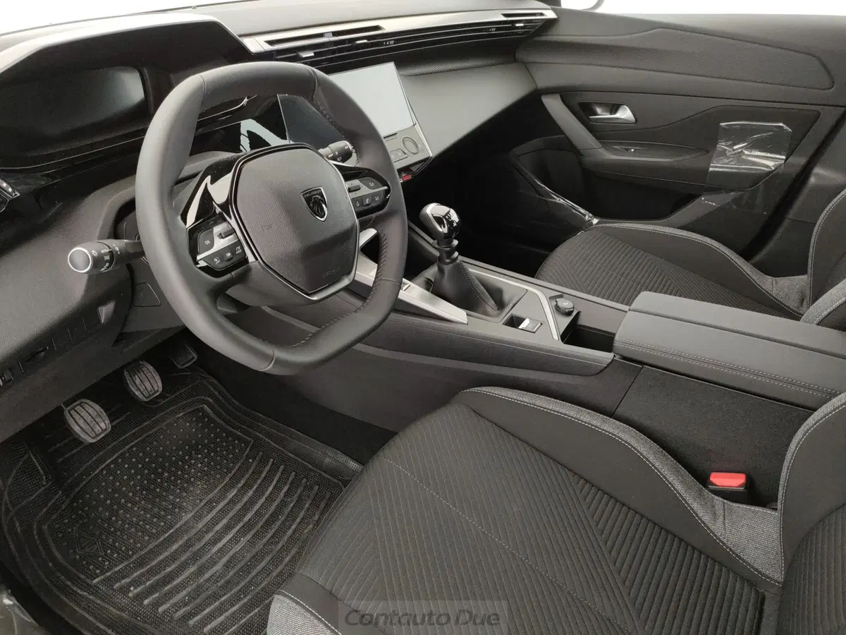 Peugeot 308 nuova a Caserta (17)