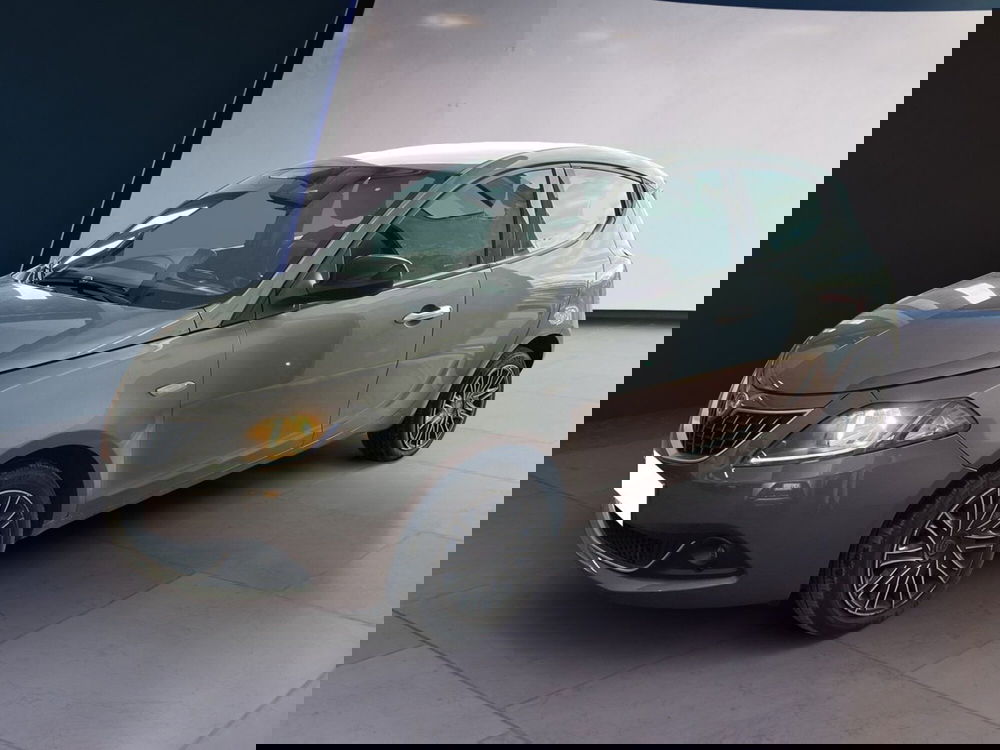 Lancia Ypsilon usata a Torino (2)