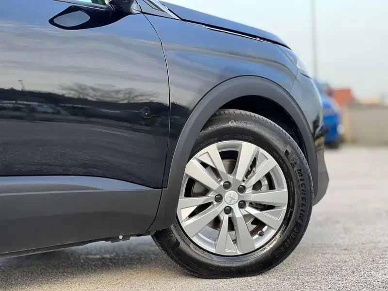 Peugeot 3008 usata a Matera (9)