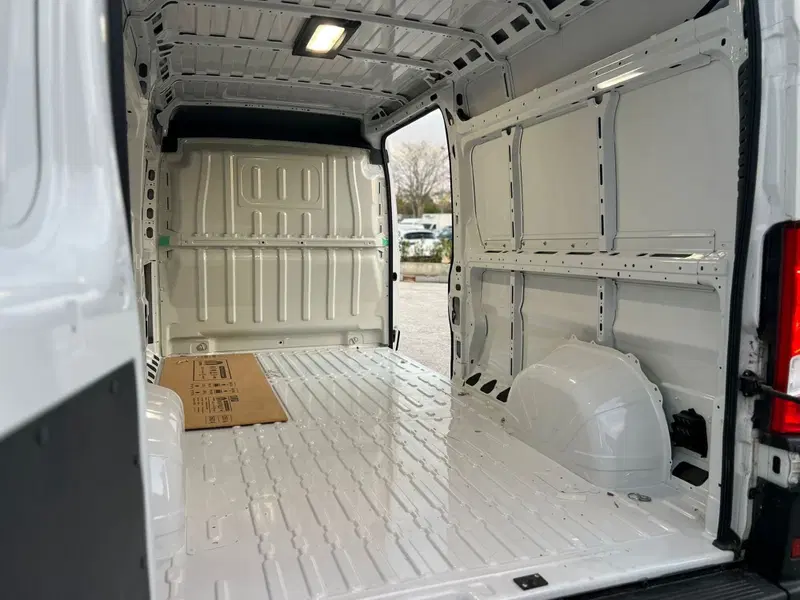 Fiat Ducato Furgone nuova a Matera (16)