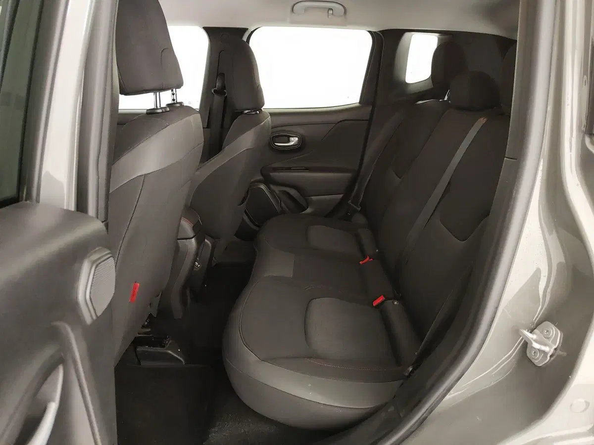 Jeep Renegade usata a Caserta (19)