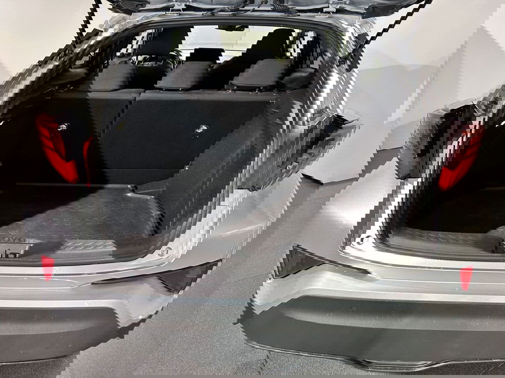 Toyota Toyota C-HR usata a Milano (11)