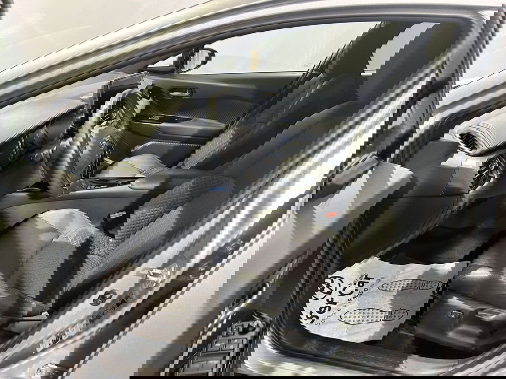 Toyota Toyota C-HR usata a Milano (12)