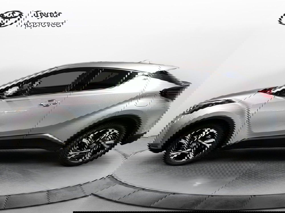 Toyota Toyota C-HR usata a Milano (3)