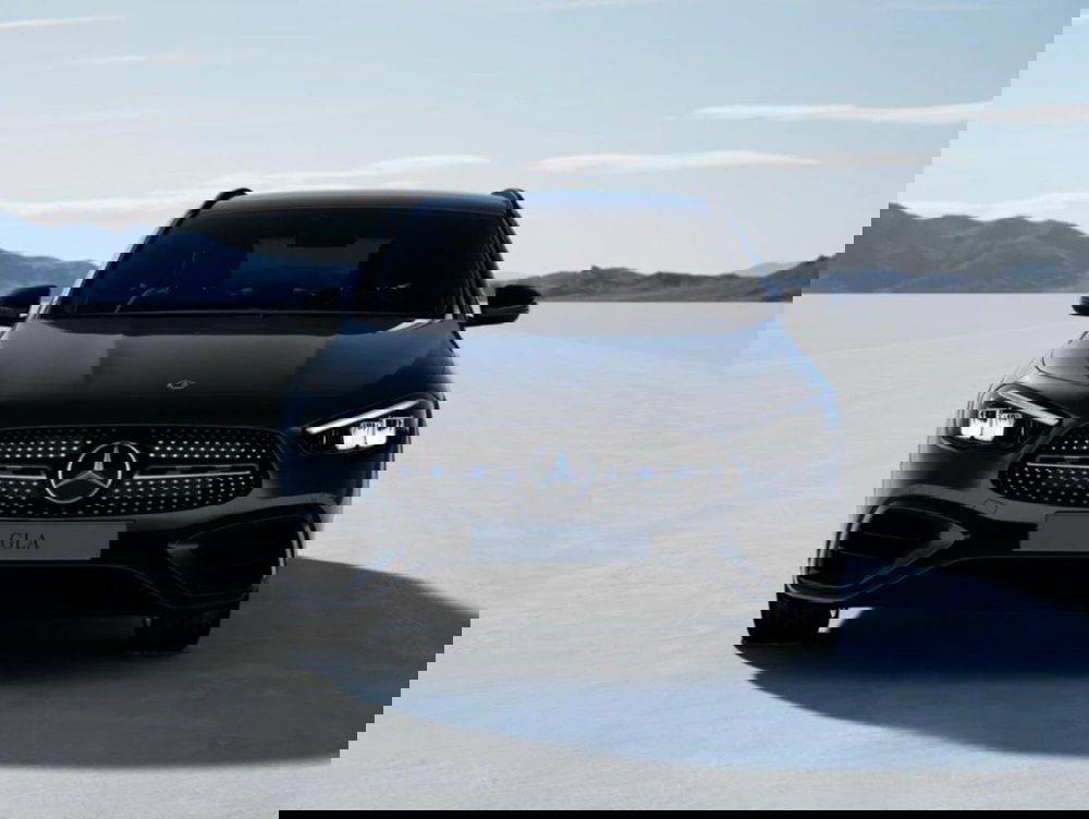 Mercedes-Benz GLA SUV nuova a Bergamo (2)