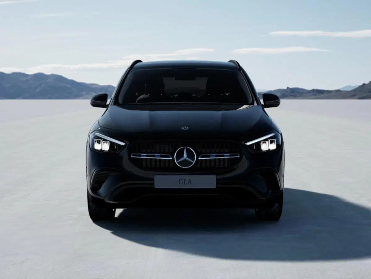 Mercedes-Benz GLA SUV nuova a Bergamo (2)
