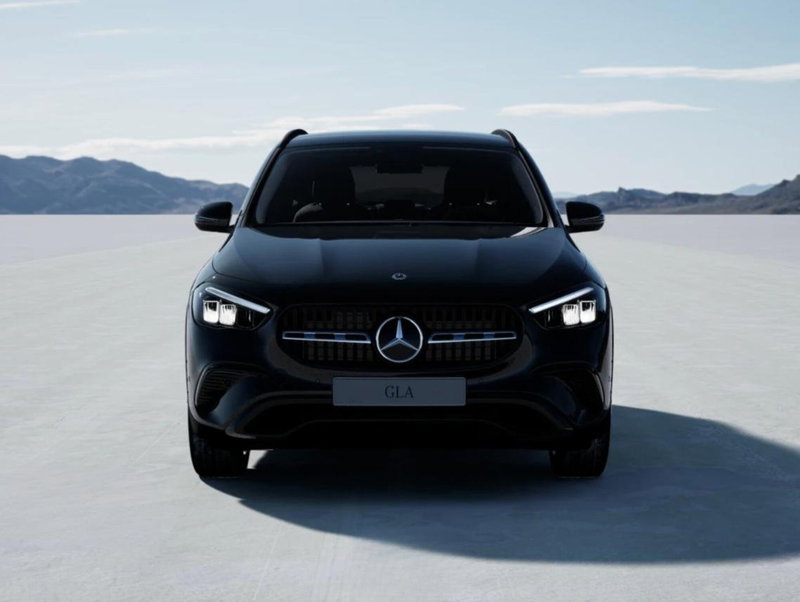 Mercedes-Benz GLA SUV nuova a Bergamo (2)