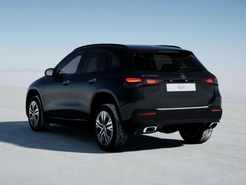 Mercedes-Benz GLA SUV nuova a Bergamo (4)