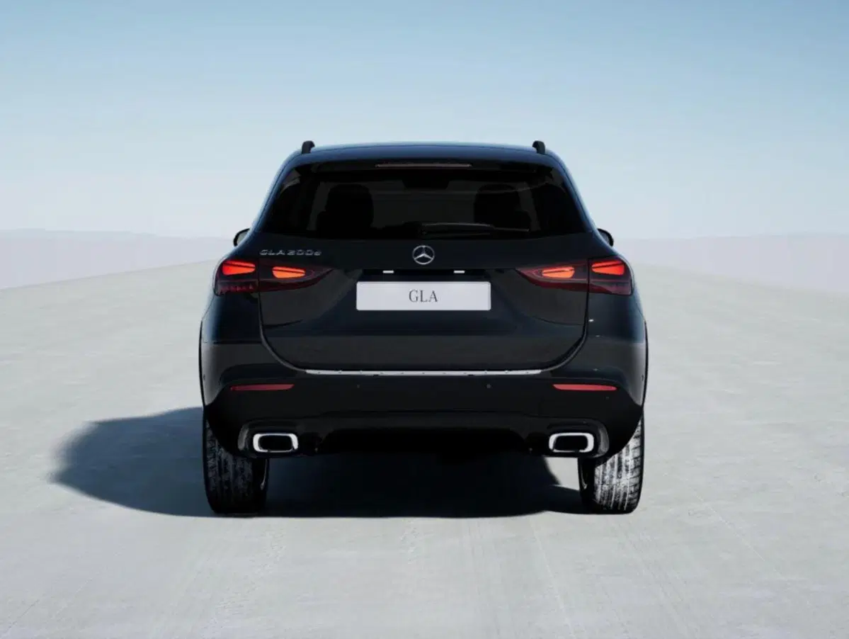 Mercedes-Benz GLA SUV nuova a Bergamo (5)