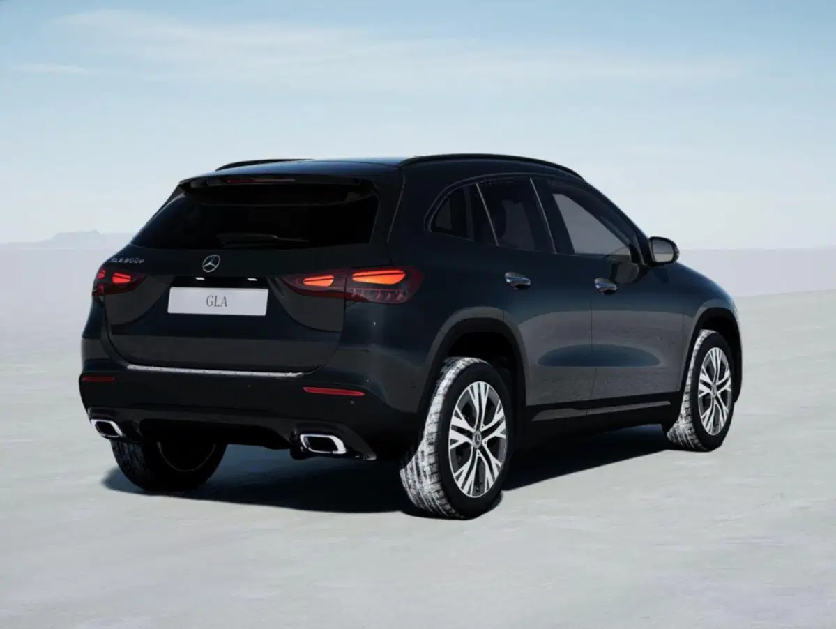 Mercedes-Benz GLA SUV nuova a Bergamo (6)