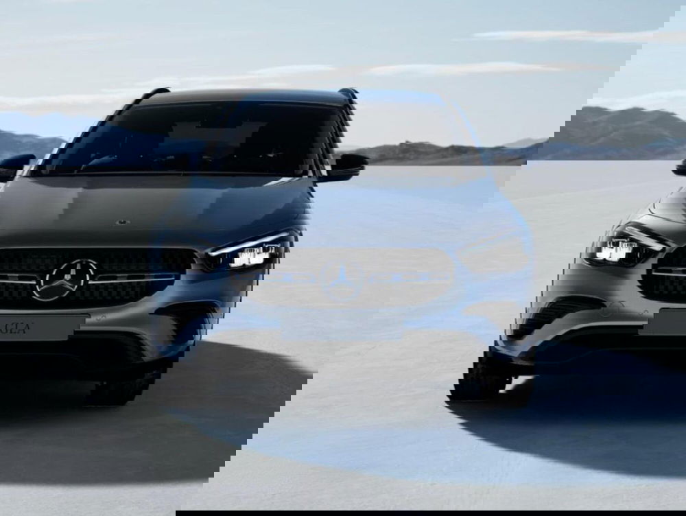 Mercedes-Benz GLA SUV nuova a Bergamo (2)