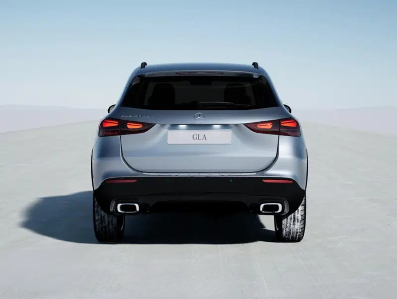 Mercedes-Benz GLA SUV nuova a Bergamo (5)