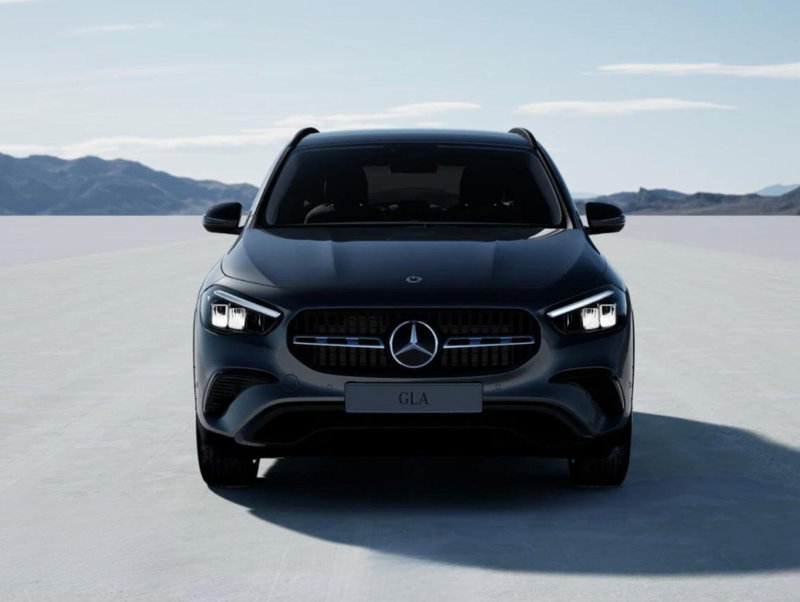 Mercedes-Benz GLA SUV nuova a Bergamo (2)