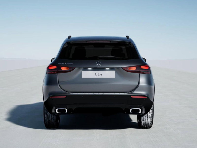Mercedes-Benz GLA SUV nuova a Bergamo (5)