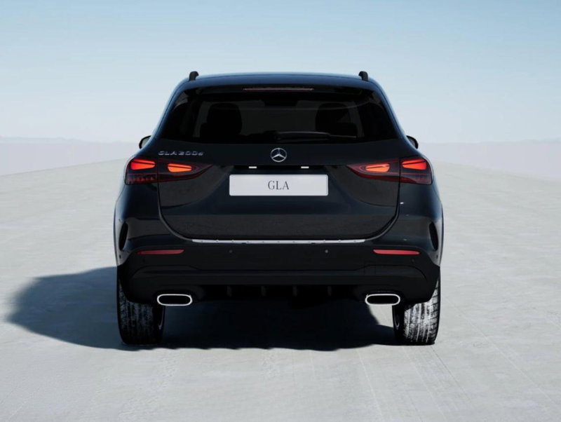 Mercedes-Benz GLA SUV nuova a Bergamo (5)