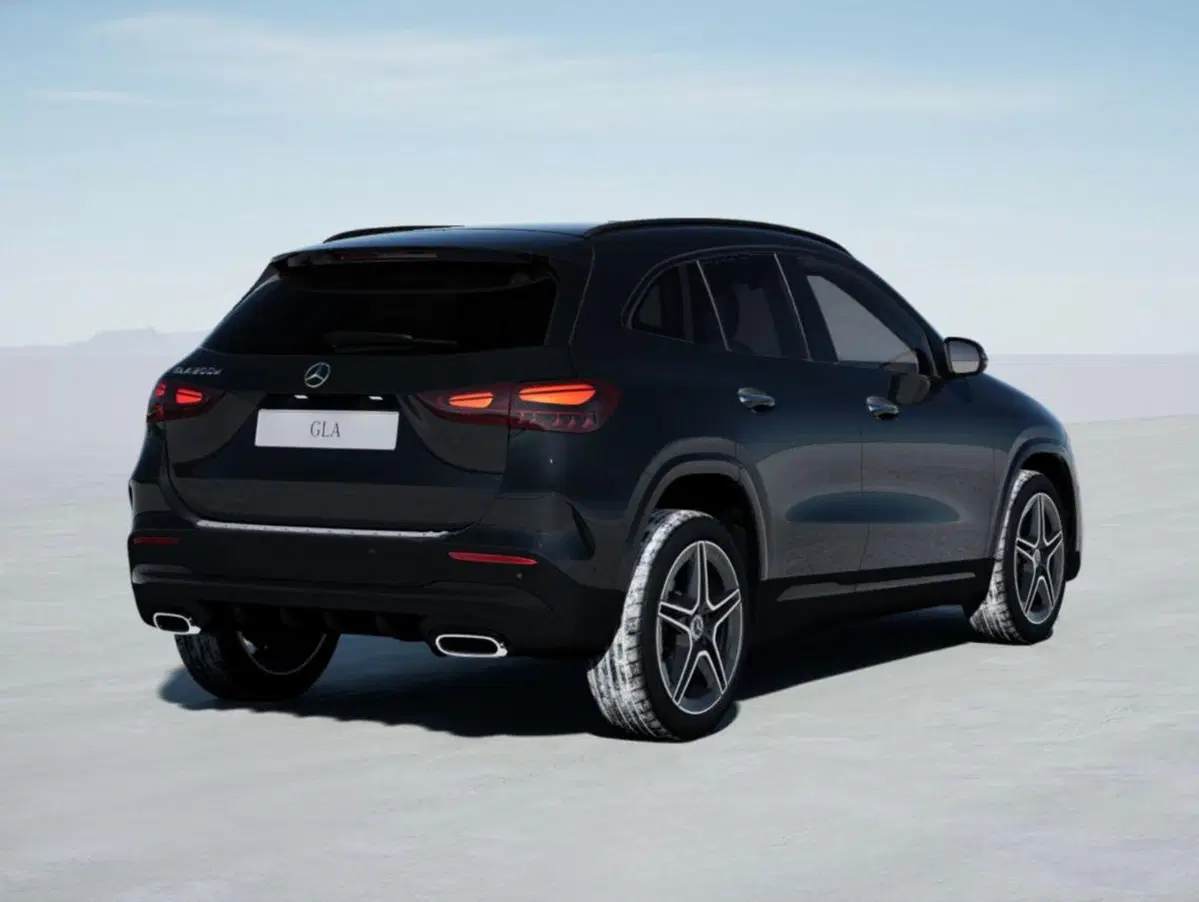 Mercedes-Benz GLA SUV nuova a Bergamo (6)