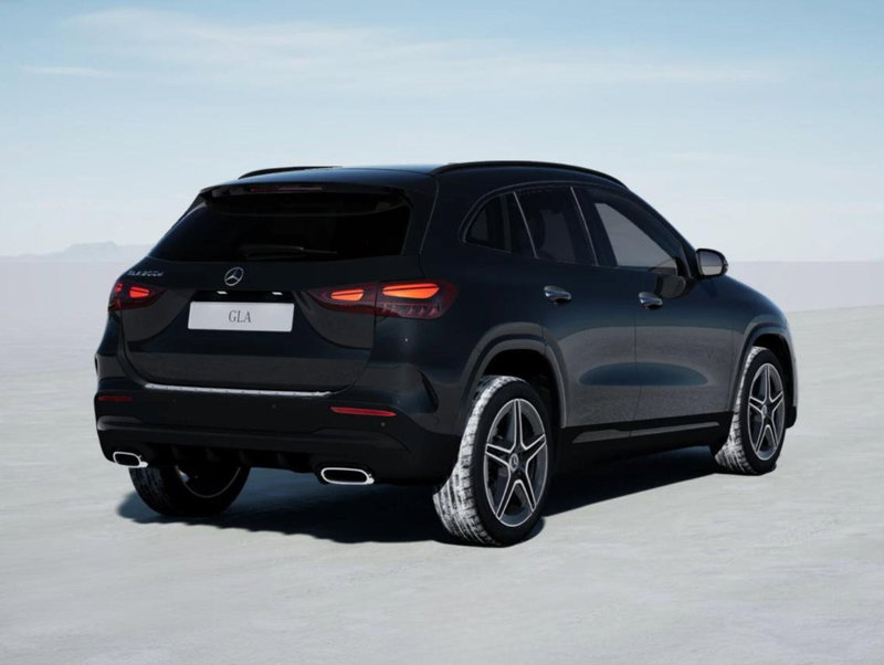 Mercedes-Benz GLA SUV nuova a Bergamo (6)