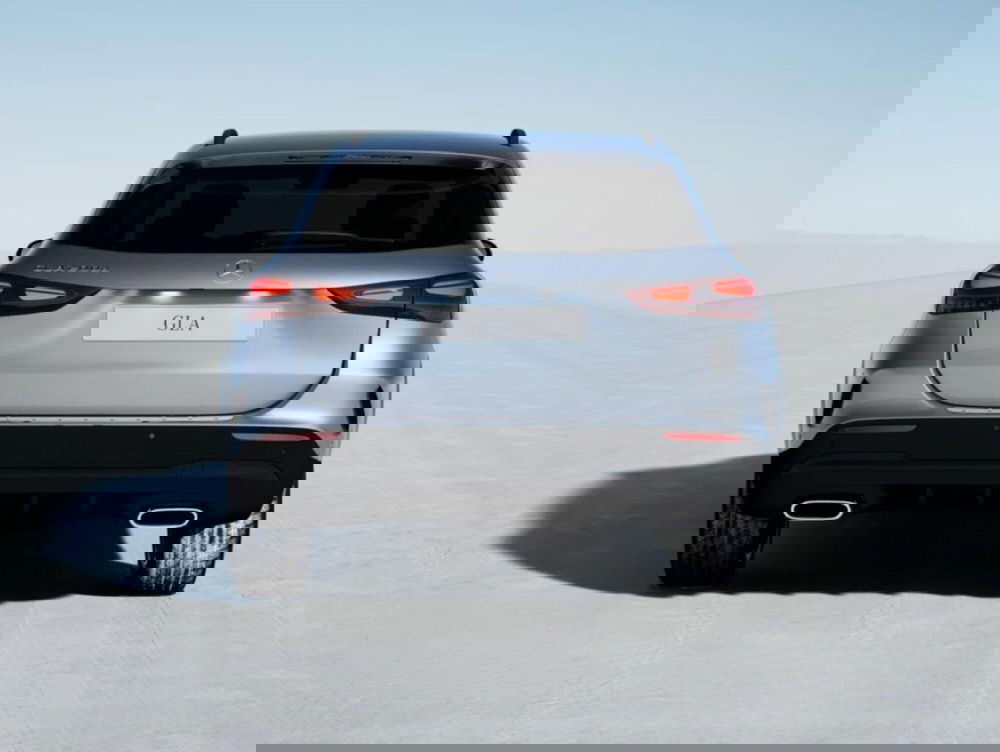 Mercedes-Benz GLA SUV nuova a Bergamo (5)