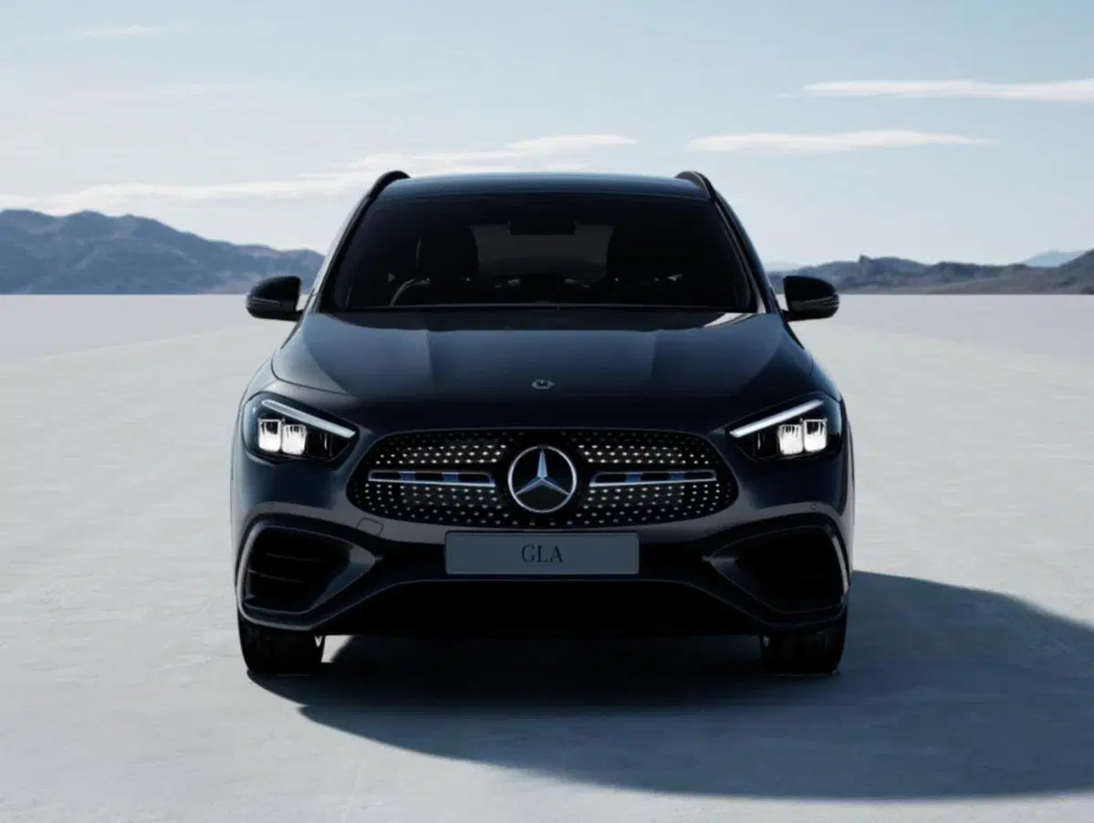 Mercedes-Benz GLA SUV nuova a Bergamo (2)
