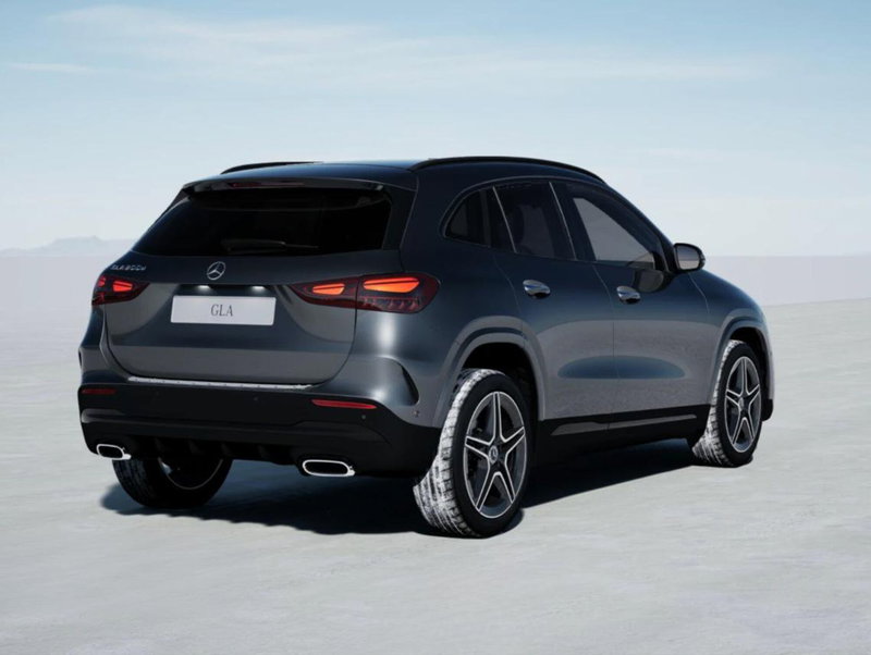 Mercedes-Benz GLA SUV nuova a Bergamo (6)