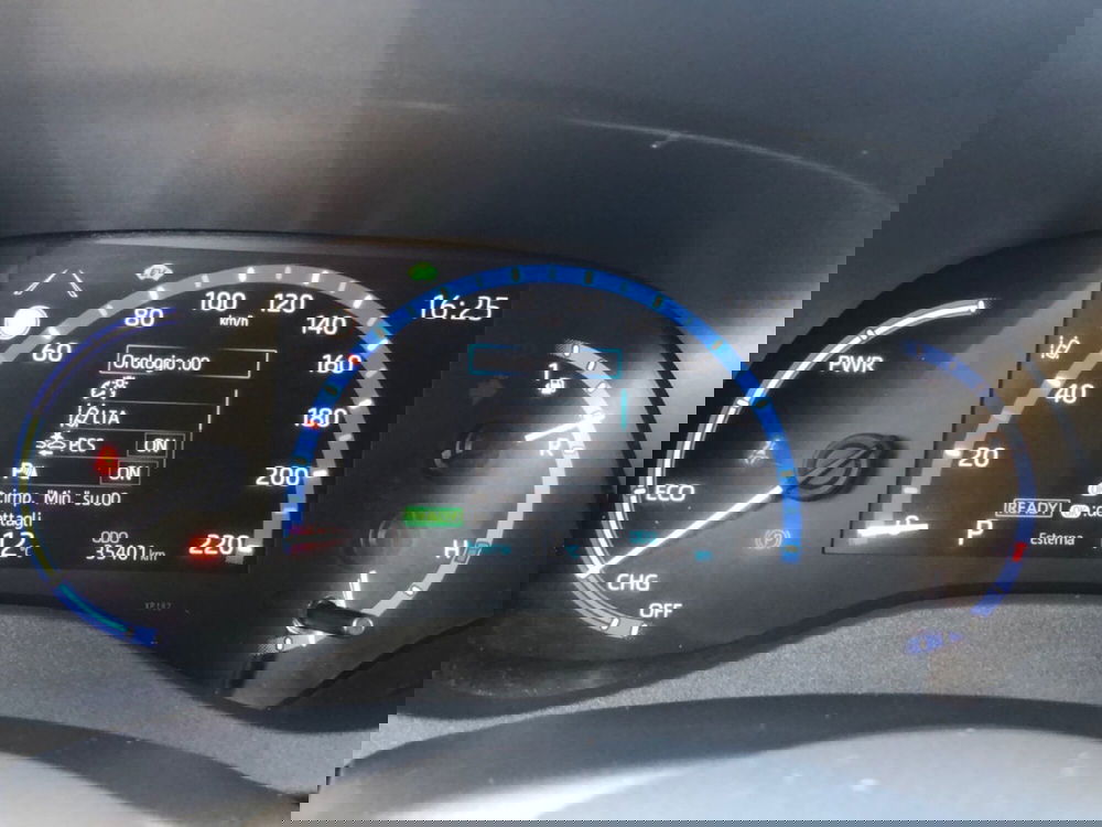 Toyota Yaris Cross usata a Mantova (15)