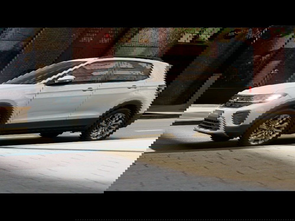 Volkswagen T-Cross nuova a Livorno (2)