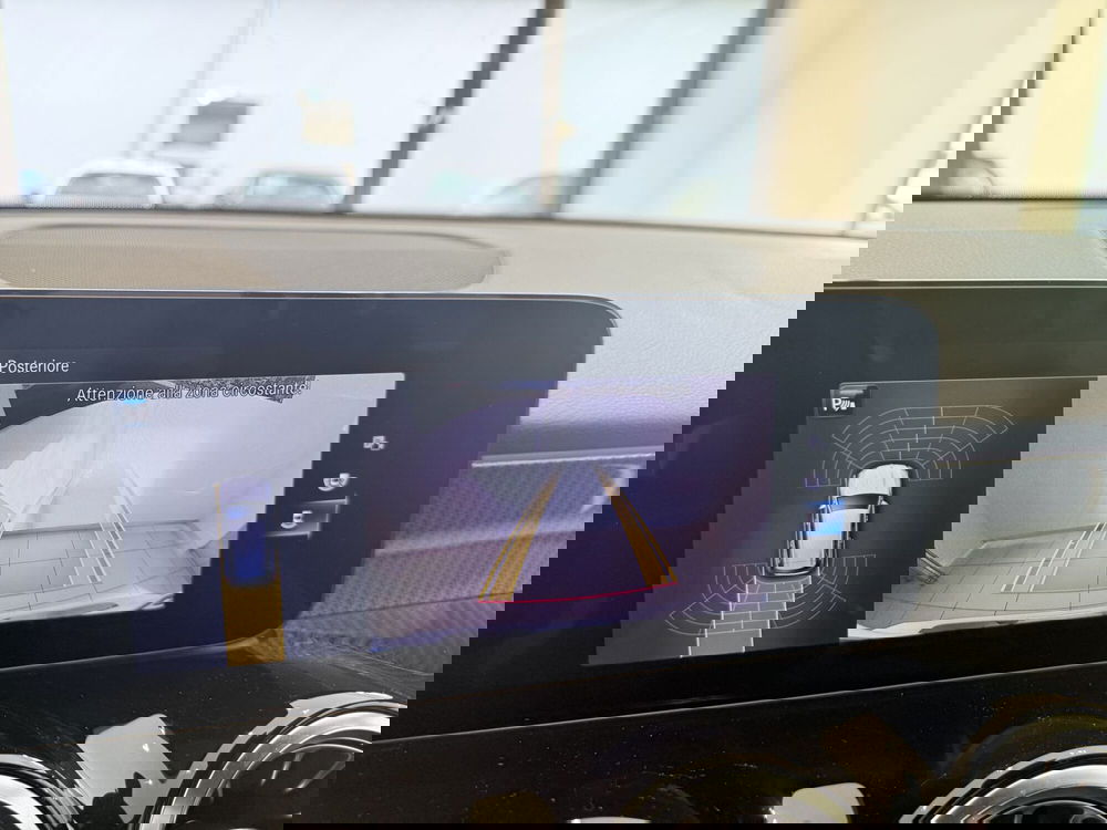 Mercedes-Benz GLB usata a Latina (16)