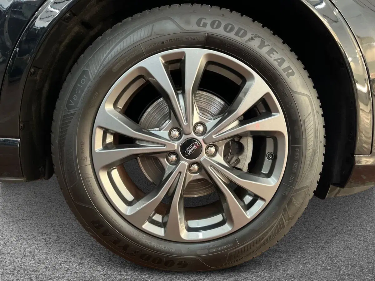 Ford Kuga usata a Bari (6)