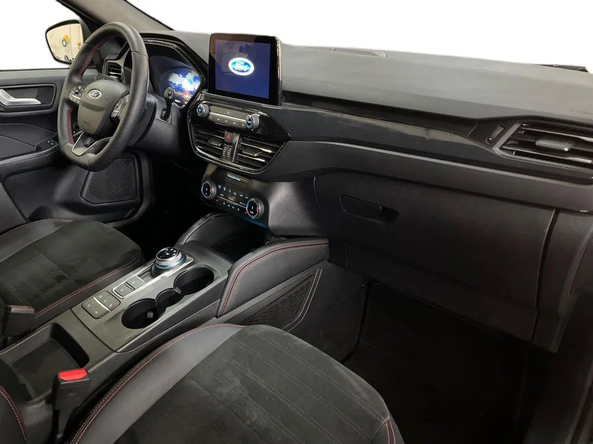 Ford Kuga usata a Bari (9)