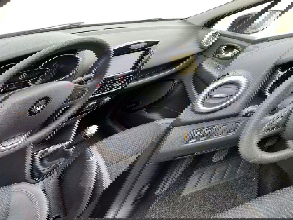 Renault Clio usata a Bari (10)