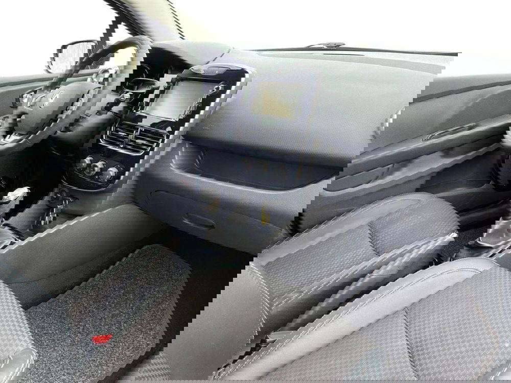 Renault Clio usata a Bari (9)