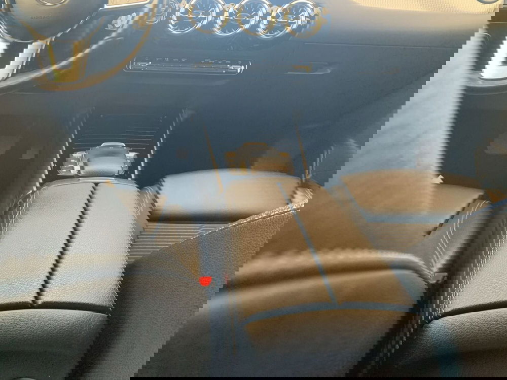 Mercedes-Benz GLA SUV usata a Cosenza (15)