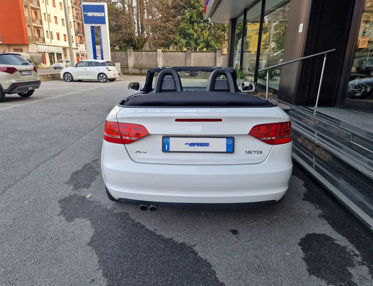 Audi A3 Cabrio usata a Milano (9)
