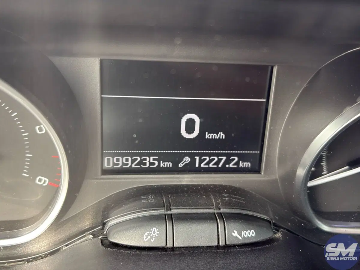 Peugeot 208 usata a Firenze (11)