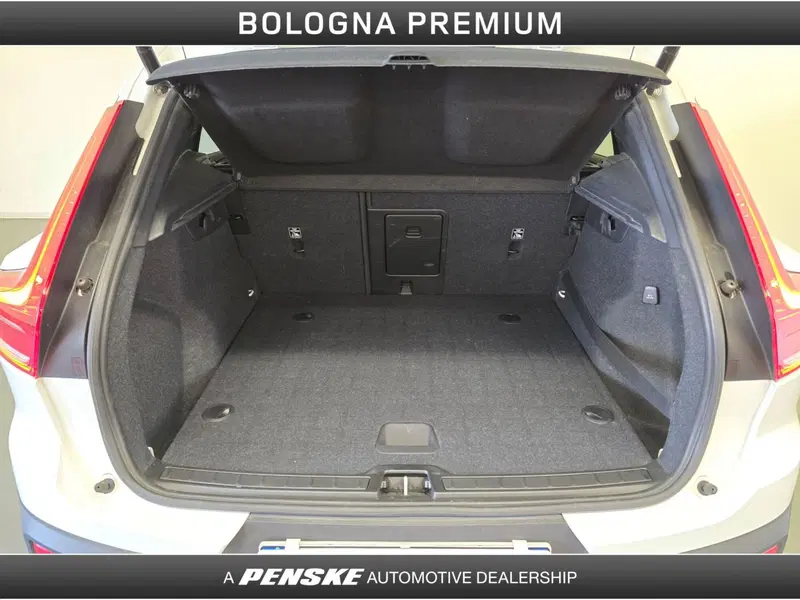 Volvo XC40 usata a Bologna (10)