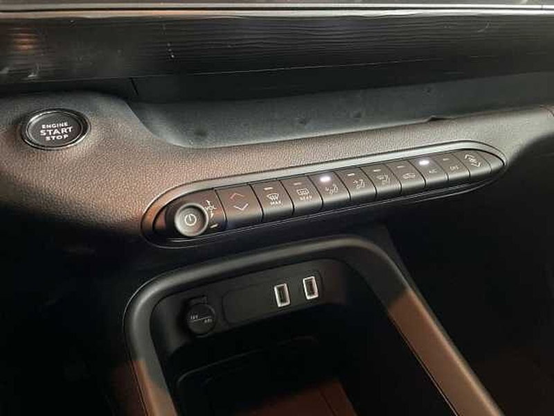 Jeep Avenger usata a Prato (15)