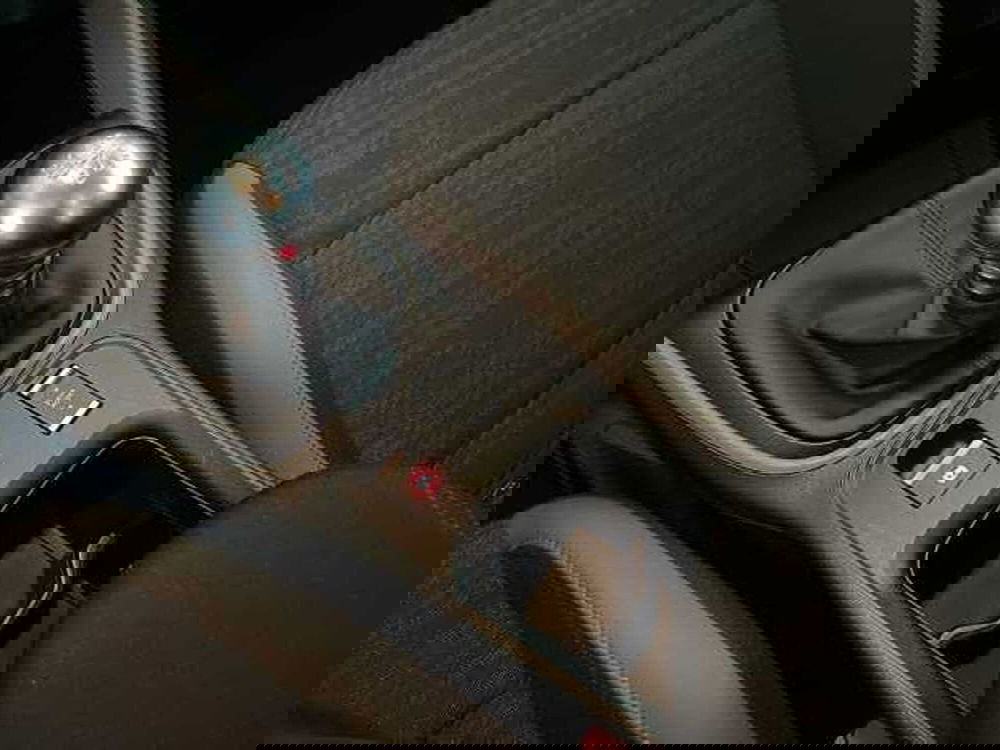 Jeep Avenger usata a Prato (18)