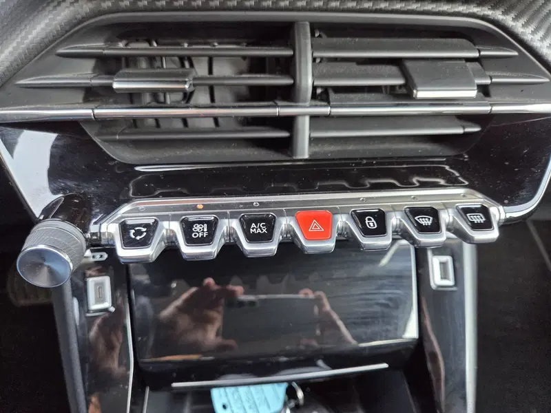 Peugeot 2008 usata a Cremona (17)