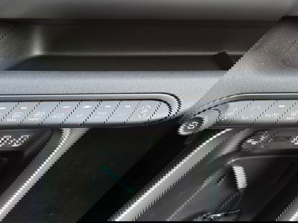 Jeep Avenger usata a Cremona (18)