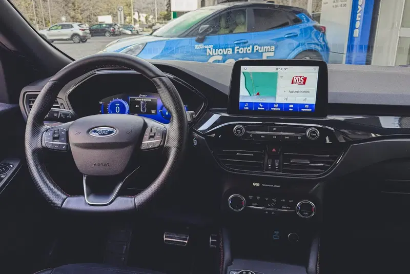 Ford Kuga usata a Vercelli (12)