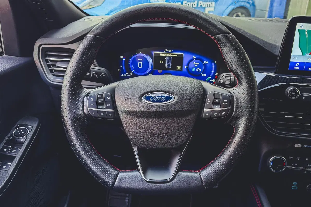 Ford Kuga usata a Vercelli (13)