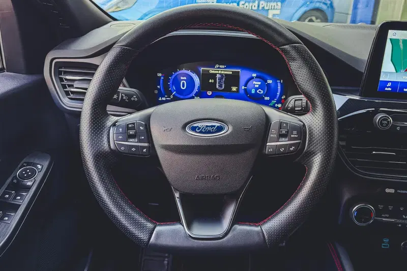 Ford Kuga usata a Vercelli (13)
