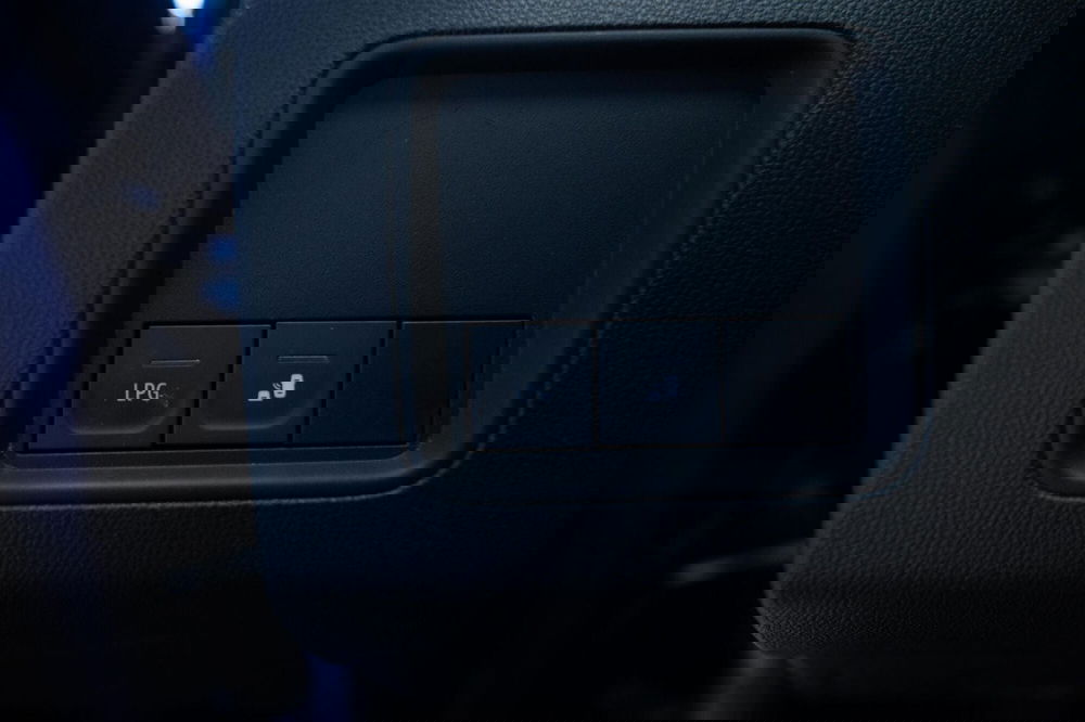 Dacia Duster usata a Torino (9)