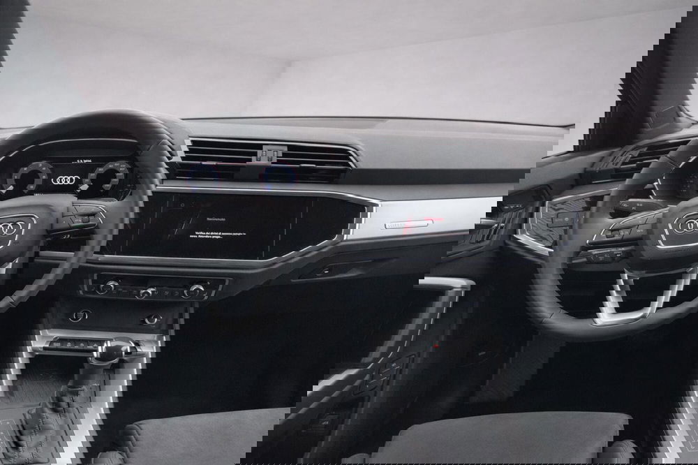 Audi Q3 Sportback usata a Taranto (6)